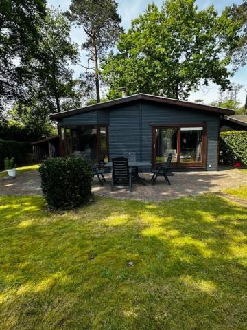 Dubbele Chalet Op Recreatiepark Topparken Op De Veluwe In Beekbergen Met Grote Vrije Tuin En Eigen Parkeerplaats Экстерьер фото